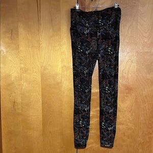 Large Floral Leggings in Black Multi